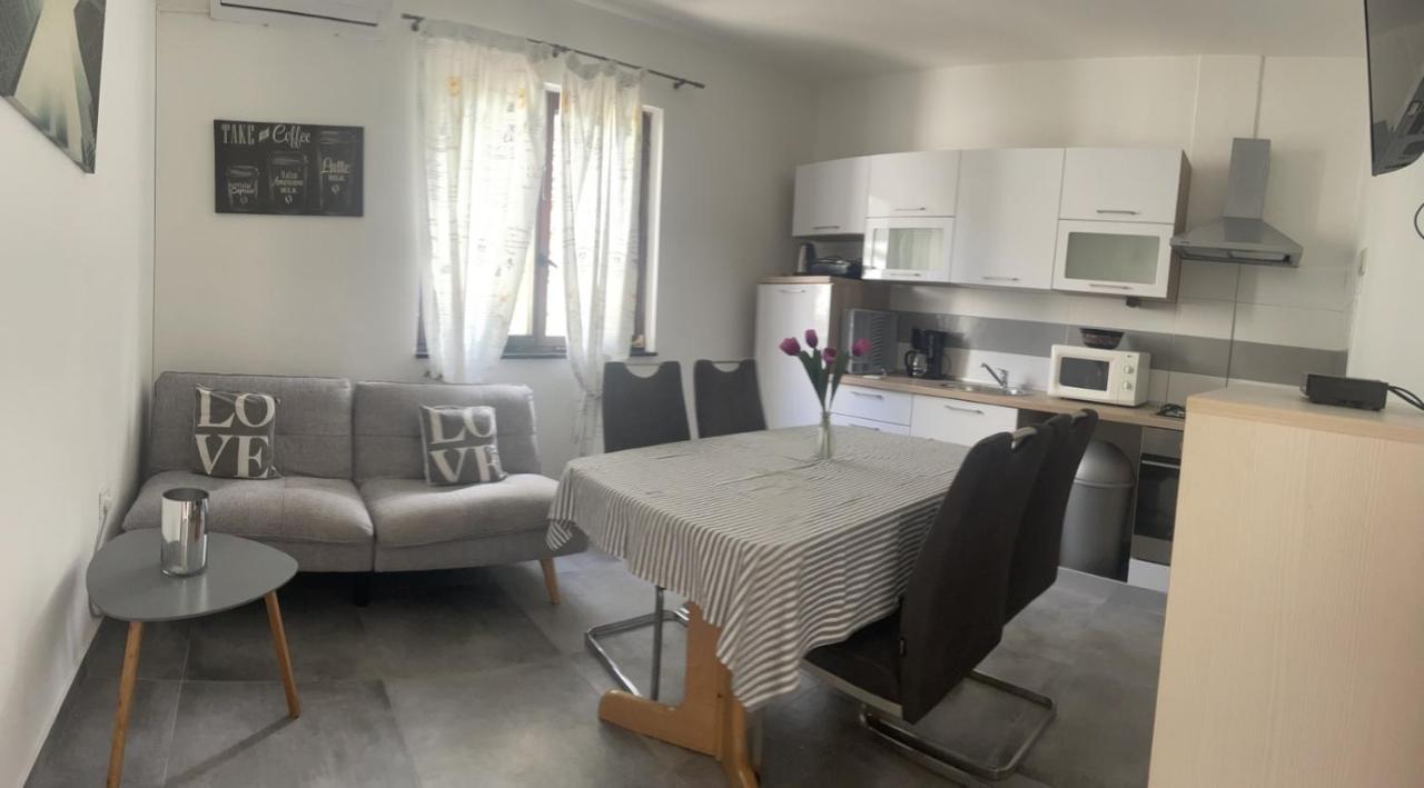 Apartment Greta Labin  Εξωτερικό φωτογραφία